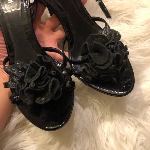 Fendi Black Flower Sandals - Picture 5 of 8